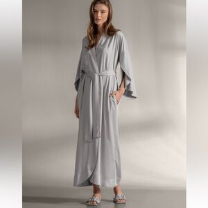 TOGAS NAOMI BATHROBE KIMONO